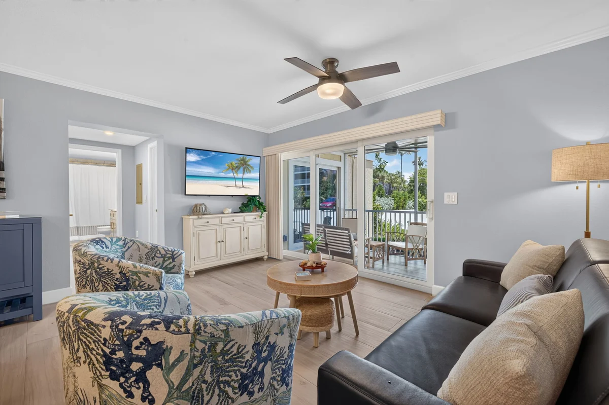 Condo in Sanibel property photo 4