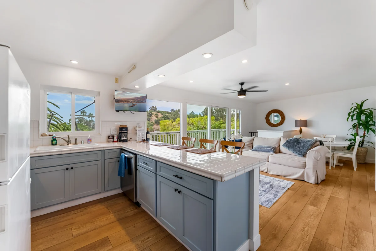 Home in Summerland property photo 4