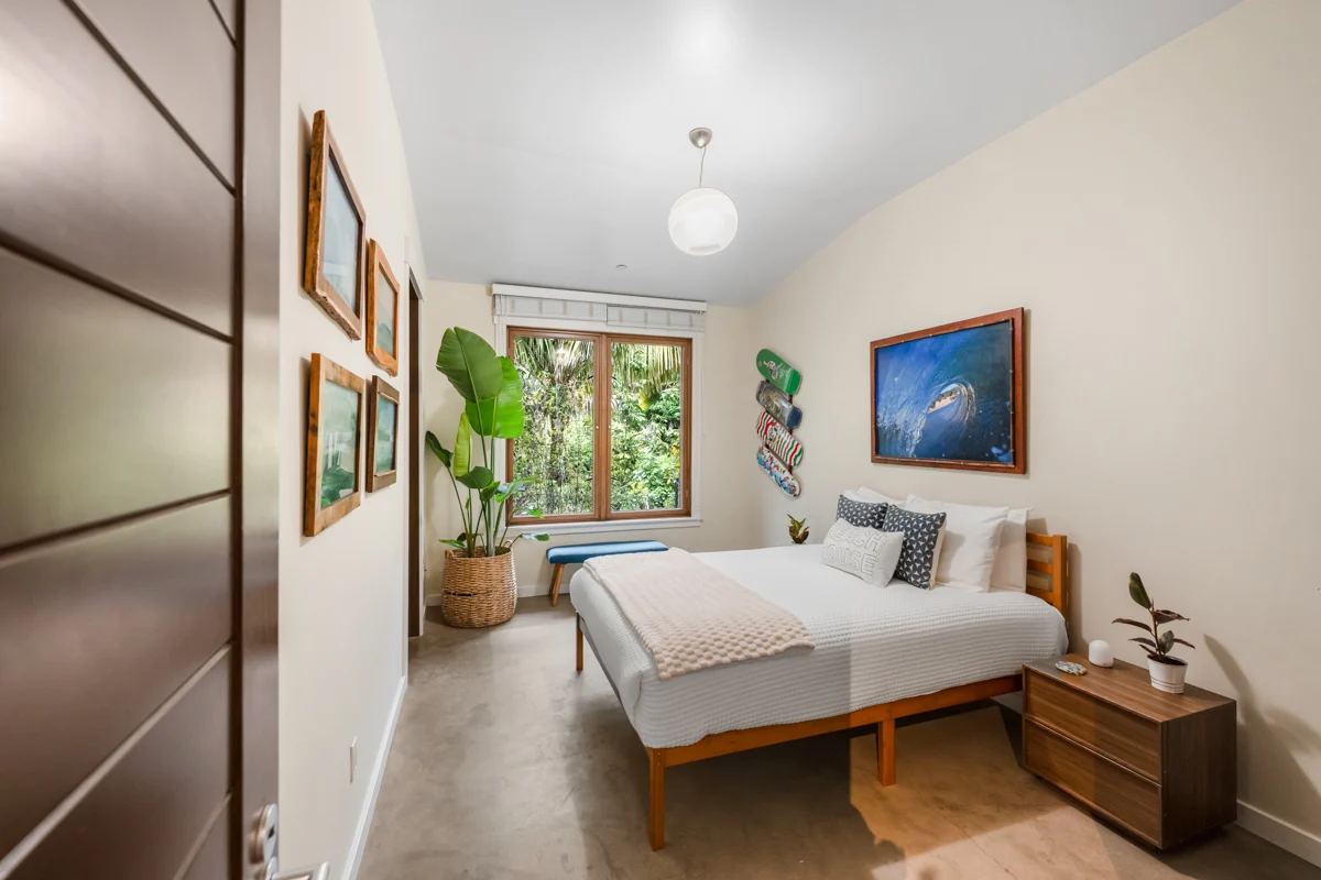Bedroom 1 image 1