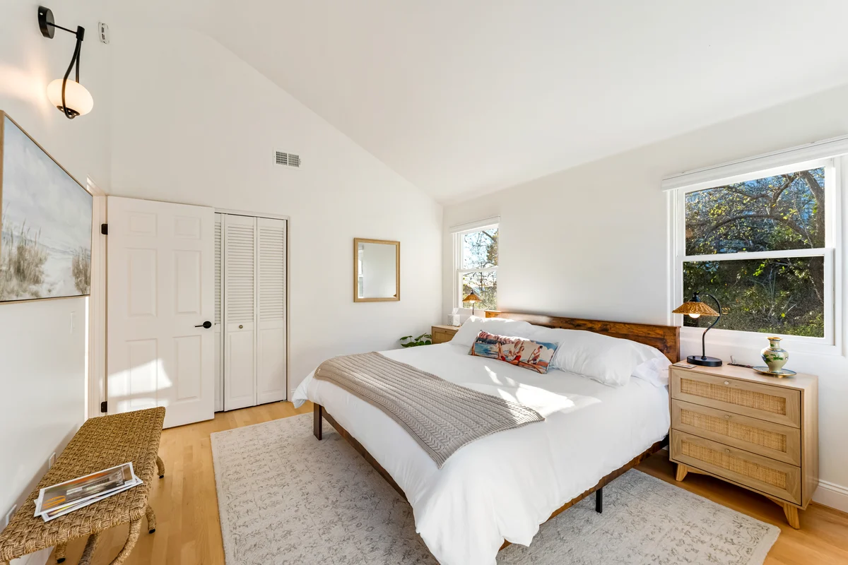 Bedroom 1 image 1