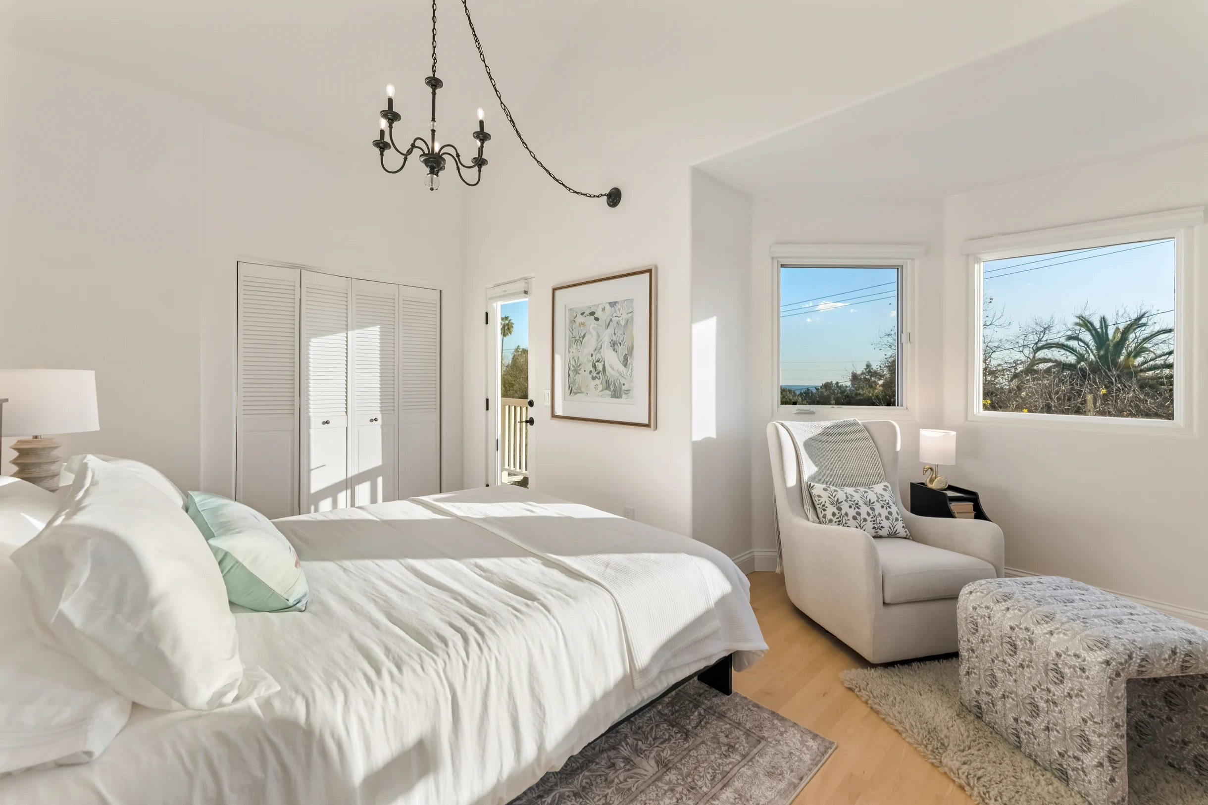 Condo in Summerland property photo 3