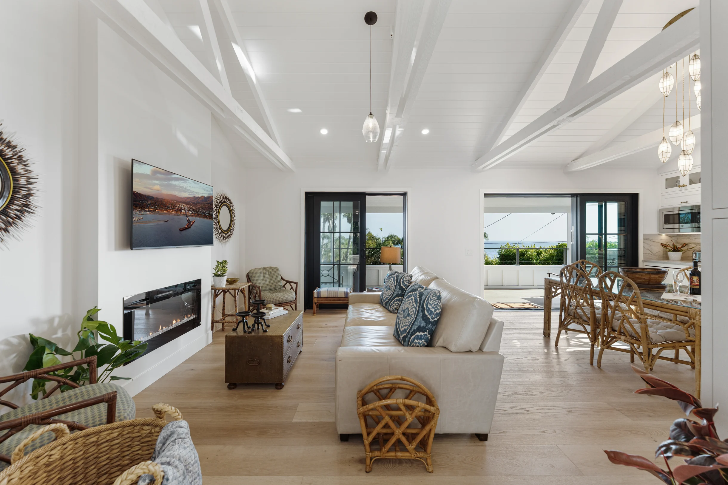 Home in Summerland property photo 1