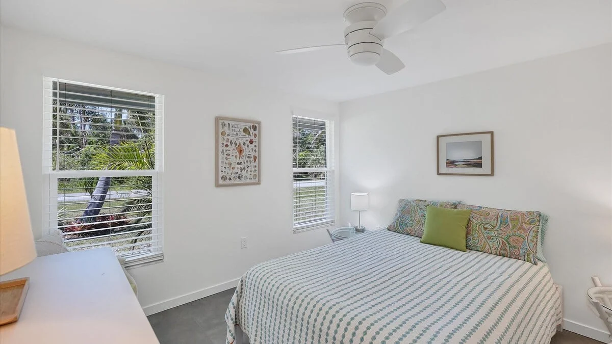 Bedroom 3 image 1