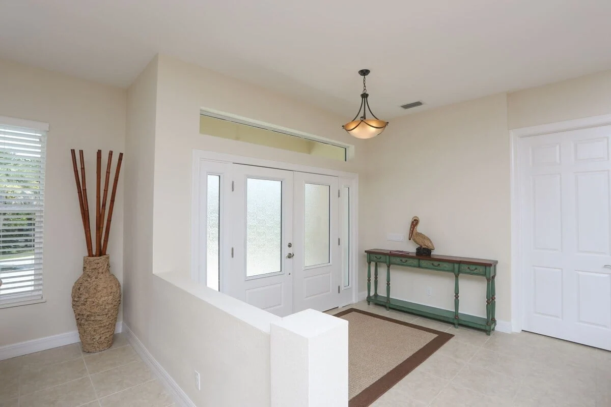 Home in Englewood property photo 4