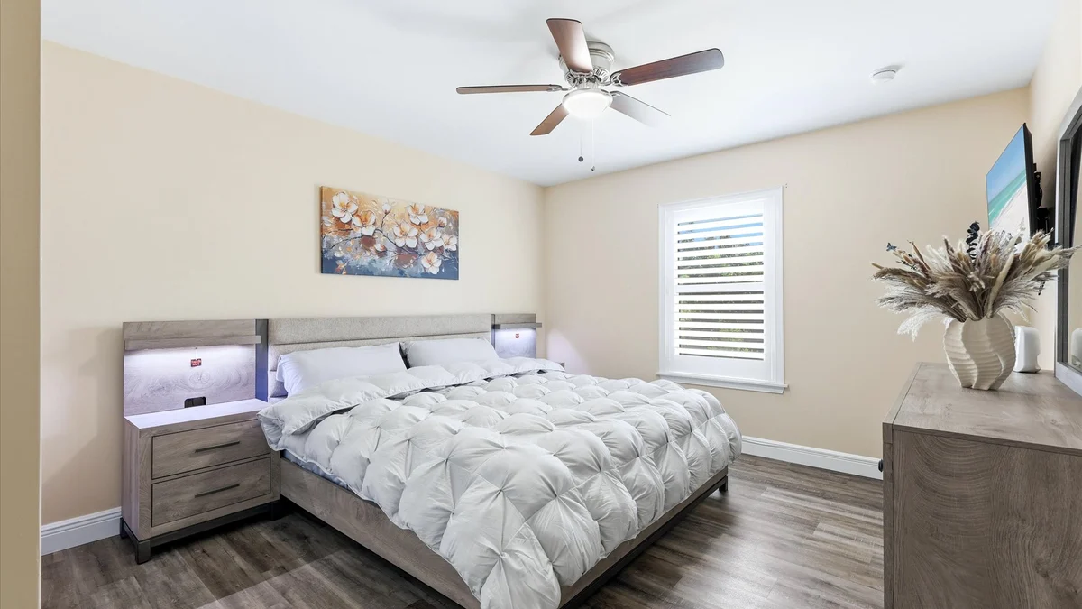 Bedroom 3 image 1