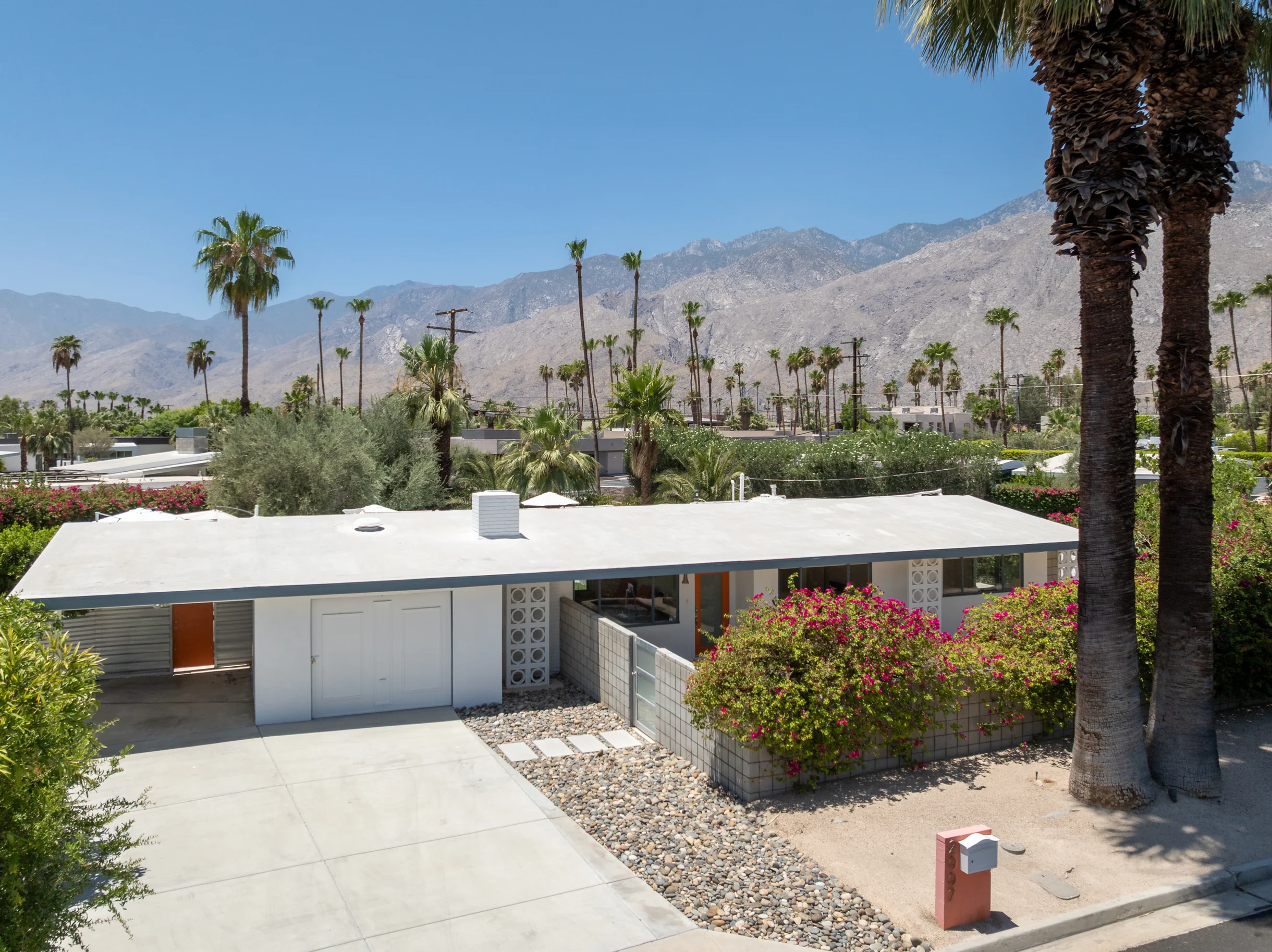 Home in Palm Springs property photo 2