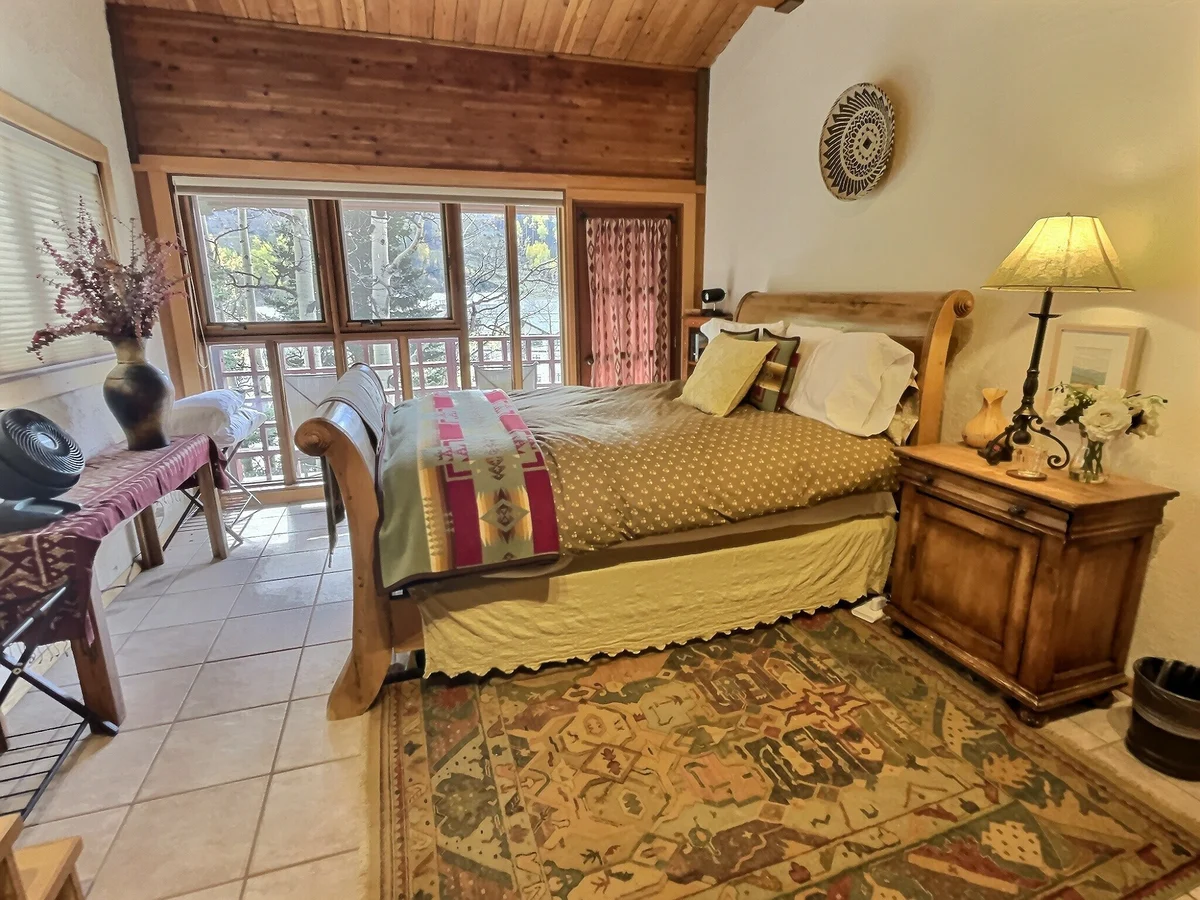 Bedroom 1 image 1