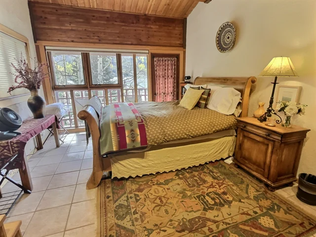Bedroom 1 image 1
