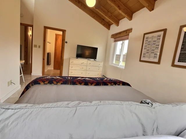 Bedroom 1 image 1