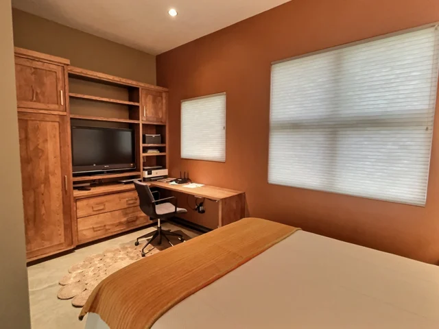 Bedroom 2 image 1