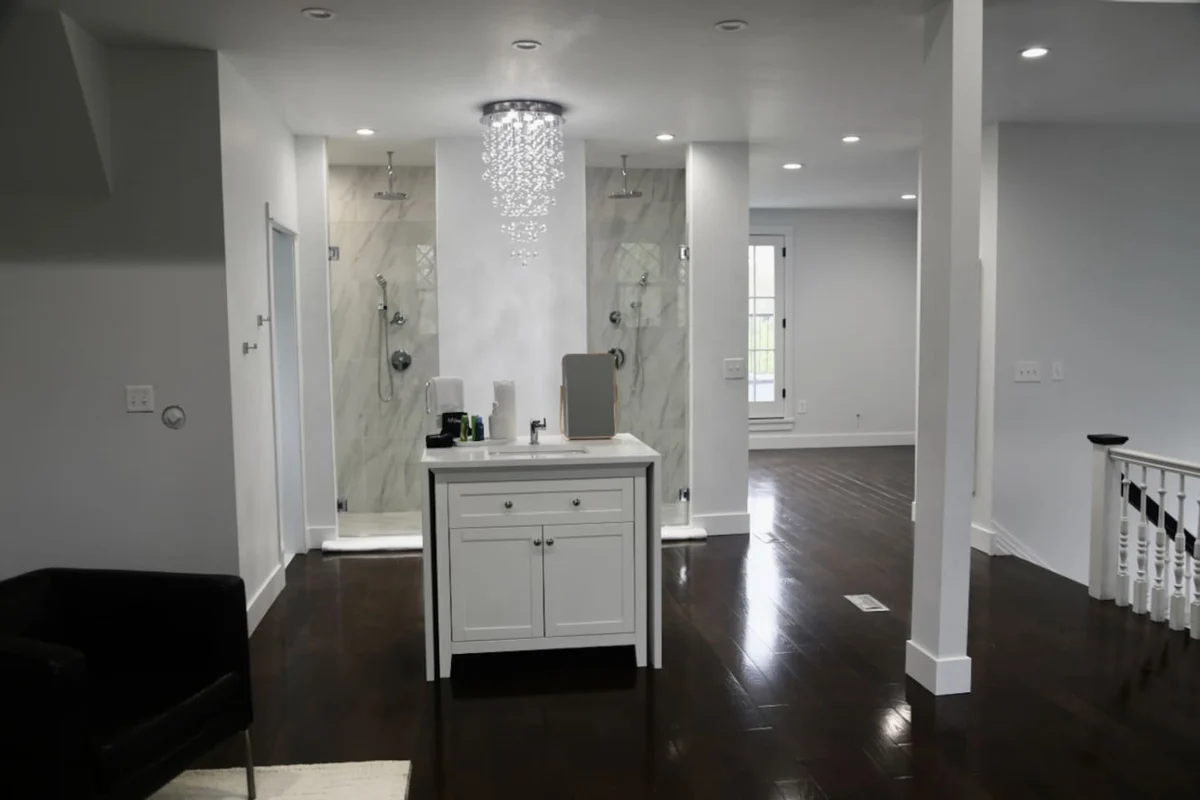 Home in St. Louis property photo 4