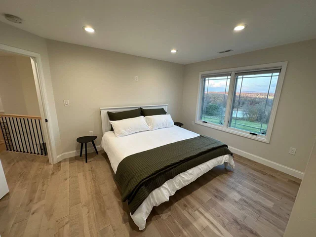 Bedroom 3 image 1