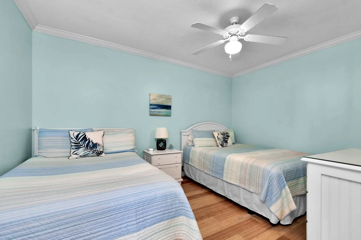 Bedroom 1 image 1