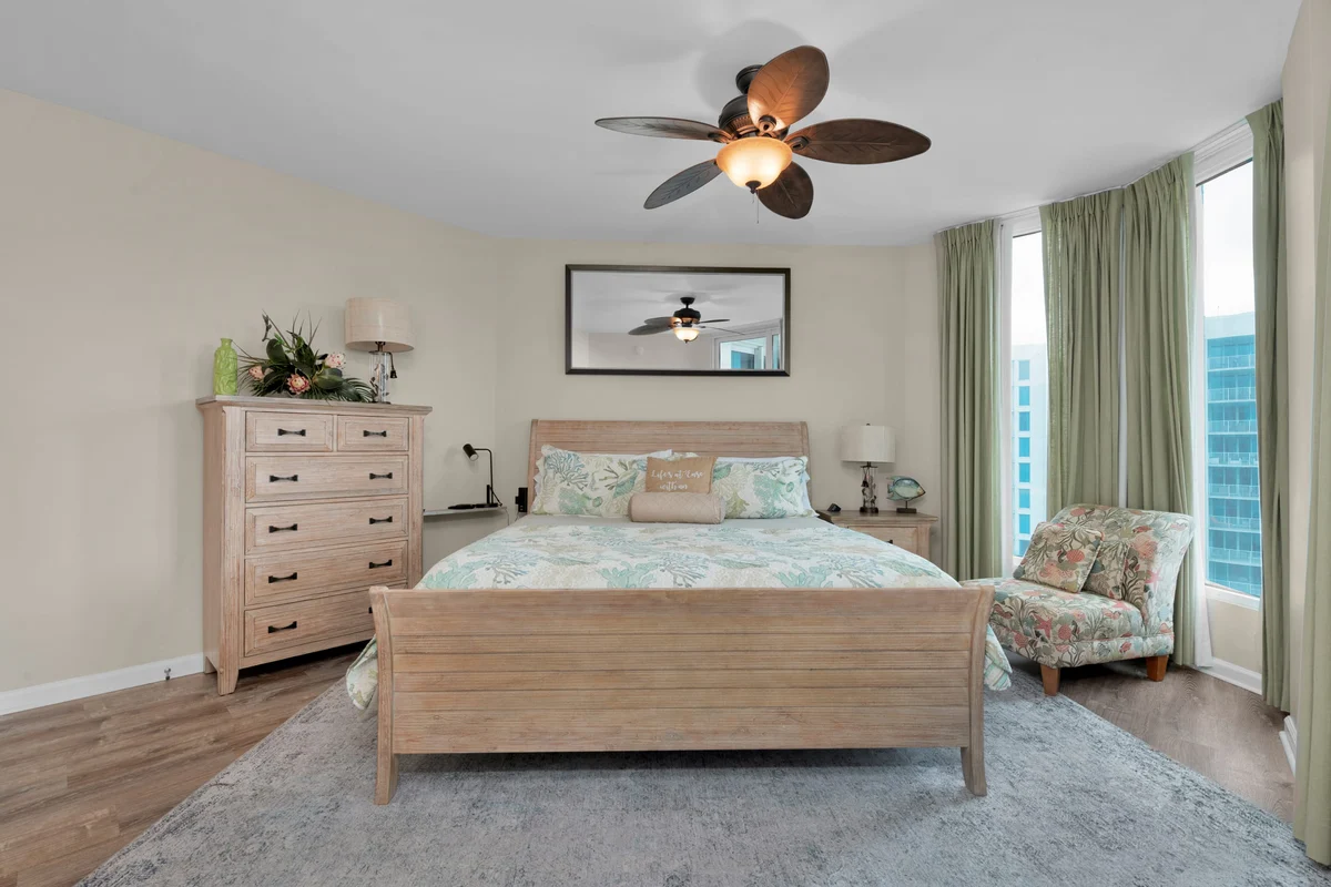 Bedroom 1 image 1