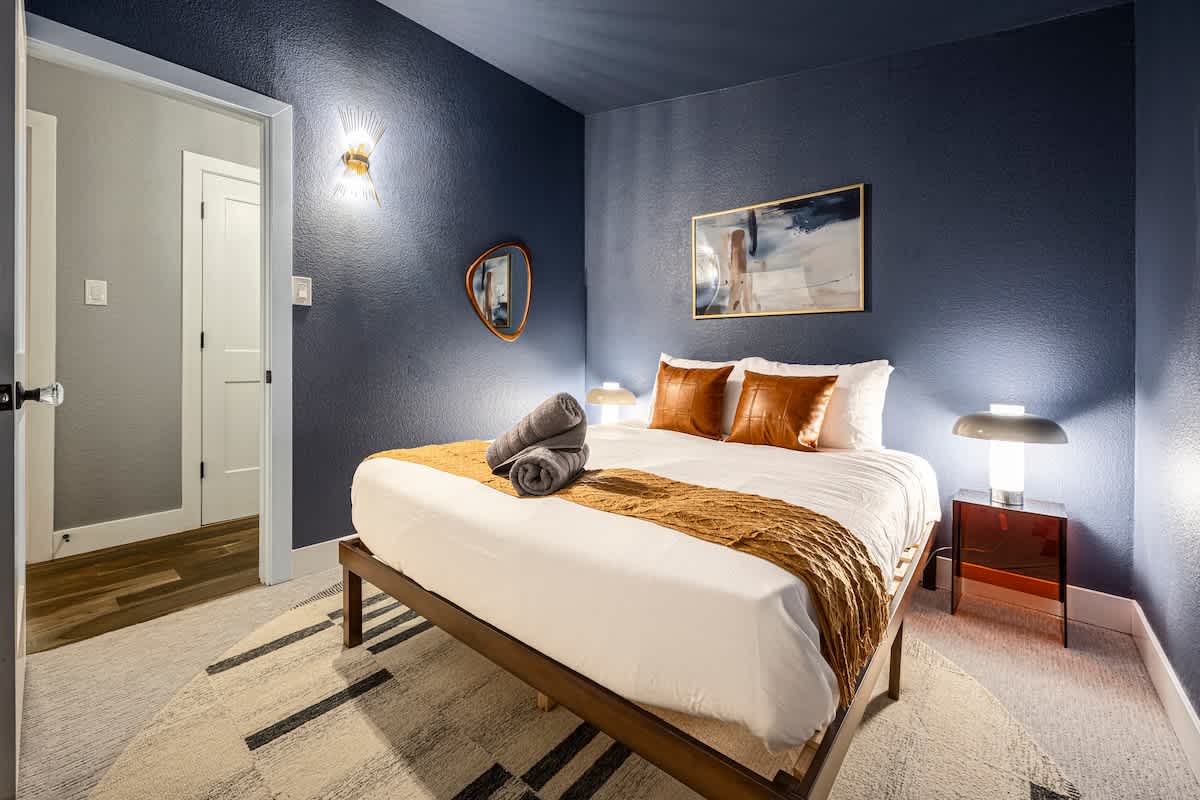 Bedroom 3 image 1