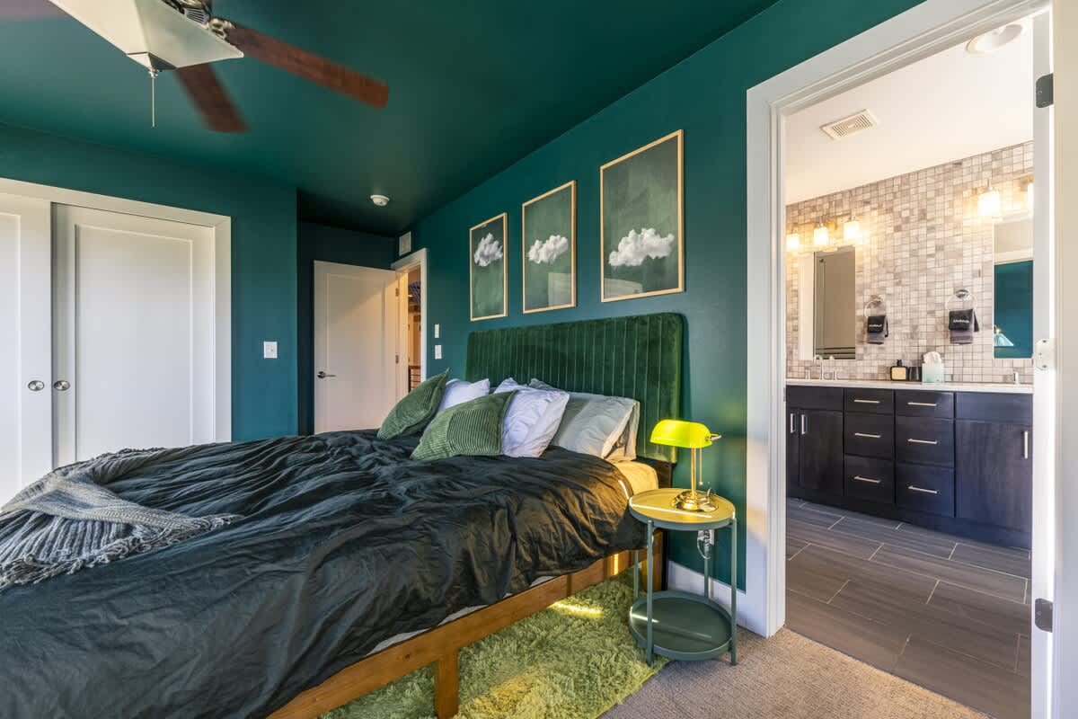 Bedroom 3 image 1