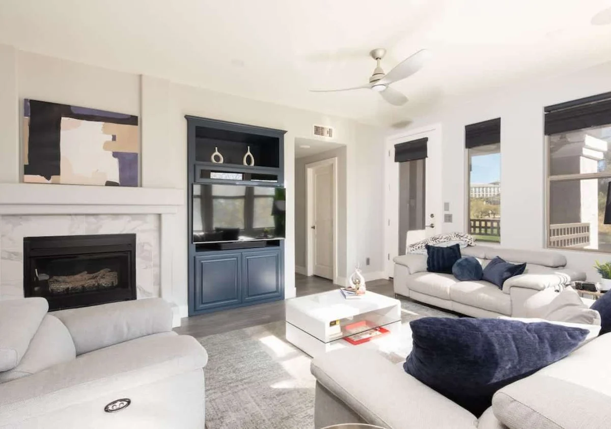 Home in Scottsdale property photo 3