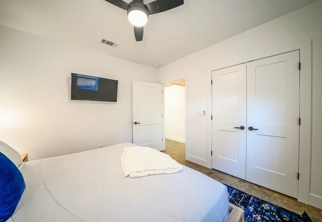 Bedroom 3 image 1