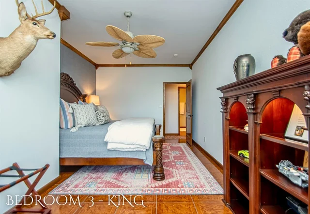 Bedroom 5 image 1