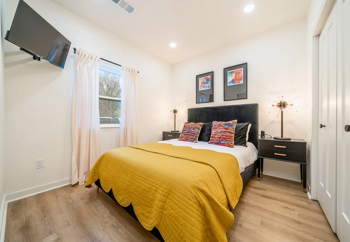 Bedroom 3 image 1