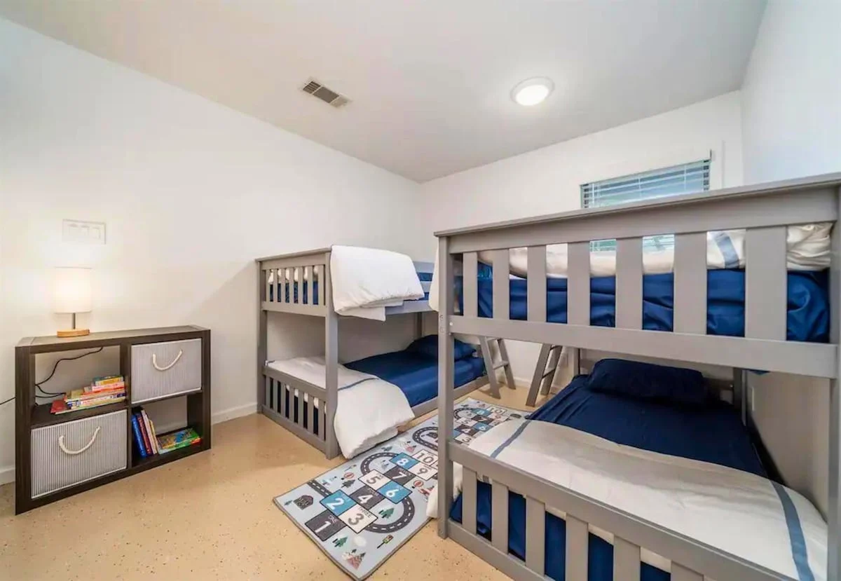 Bedroom 4 image 1
