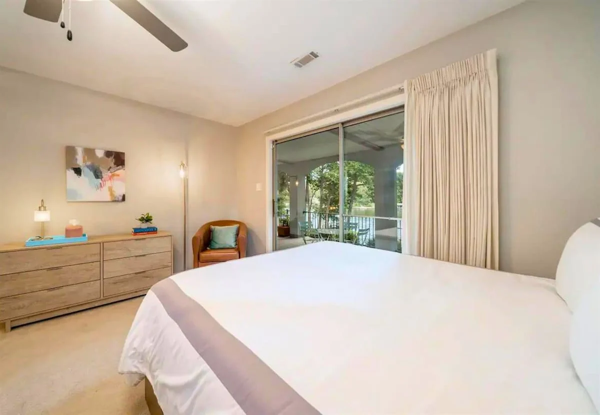 Bedroom 5 image 1