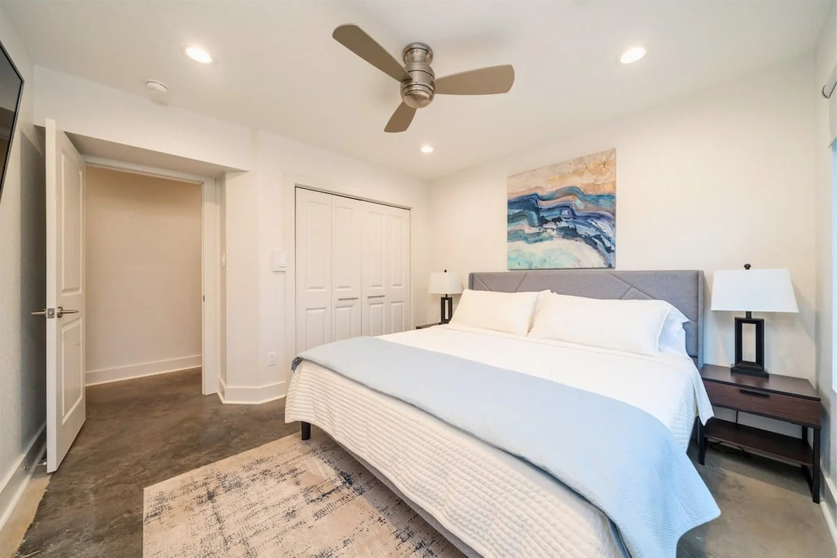 Bedroom 1 image 1