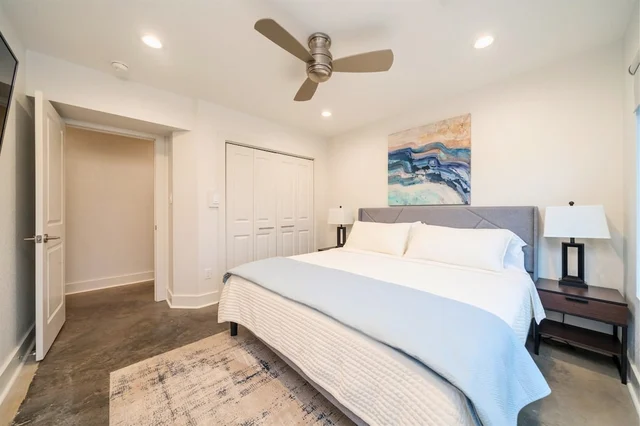 Bedroom 1 image 1