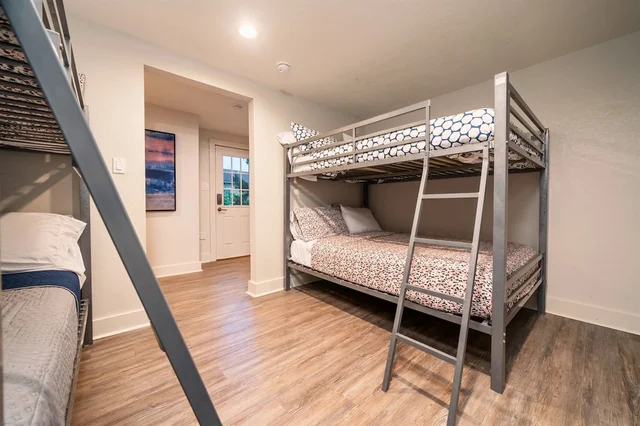 Bedroom 3 image 1