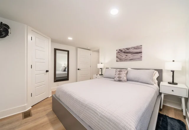 Bedroom 2 image 1