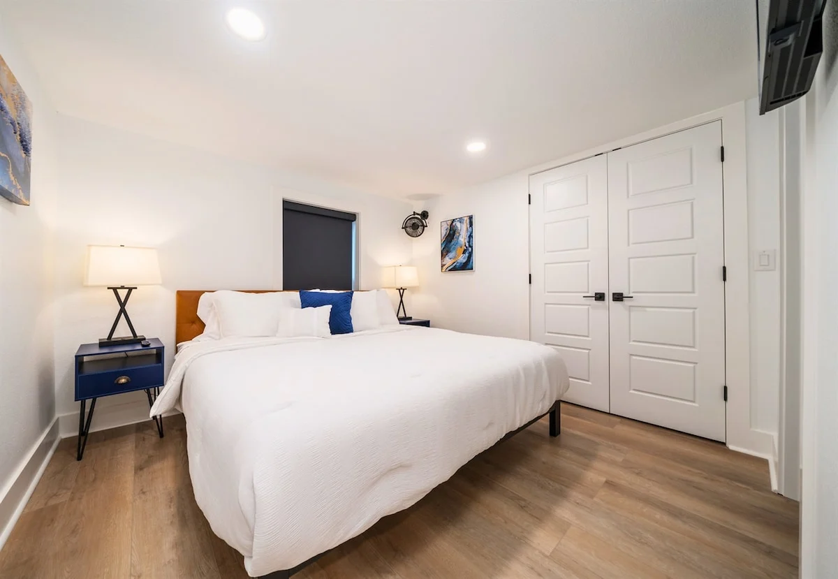 Bedroom 1 image 1