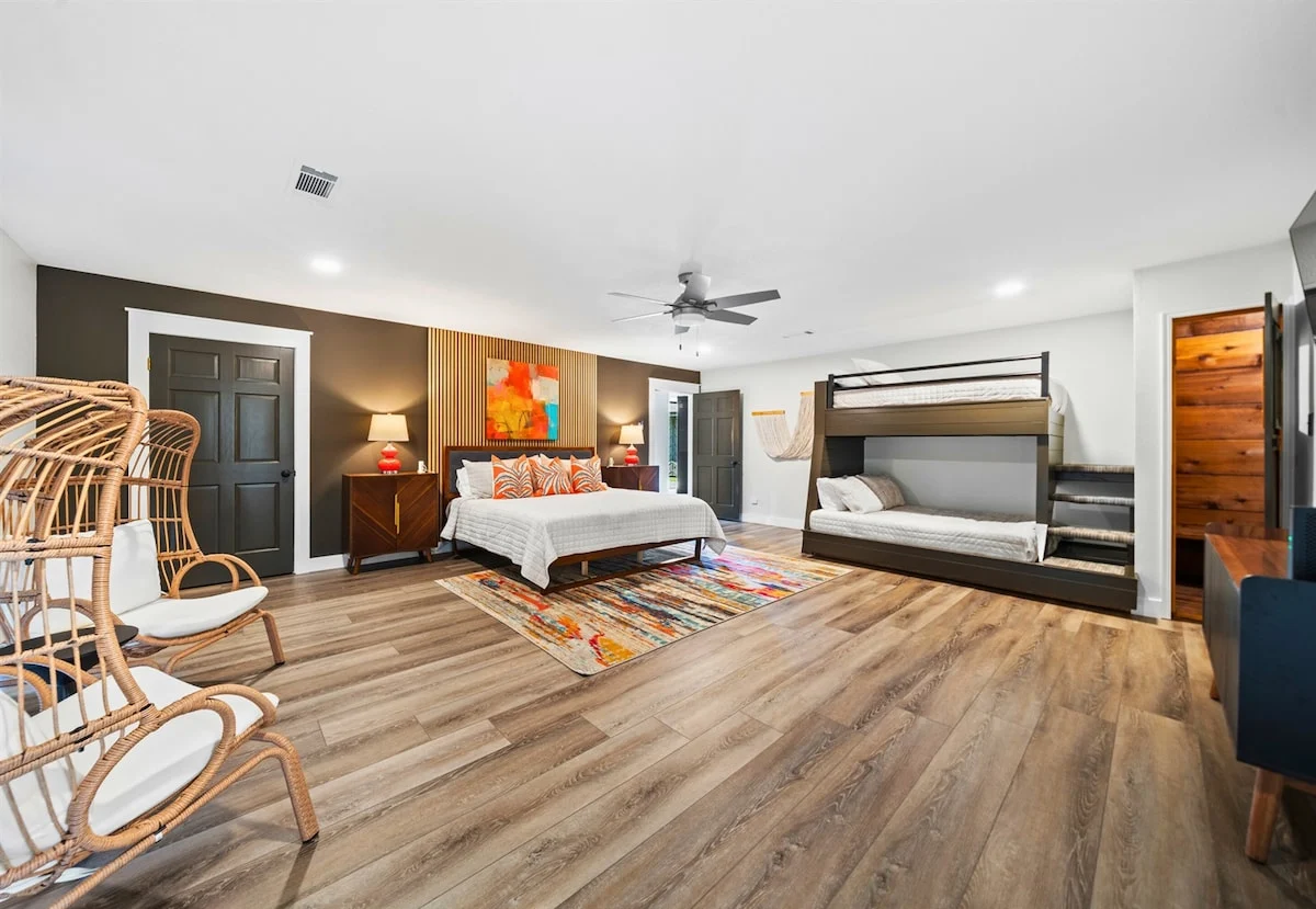 Home in Hot Springs property photo 4
