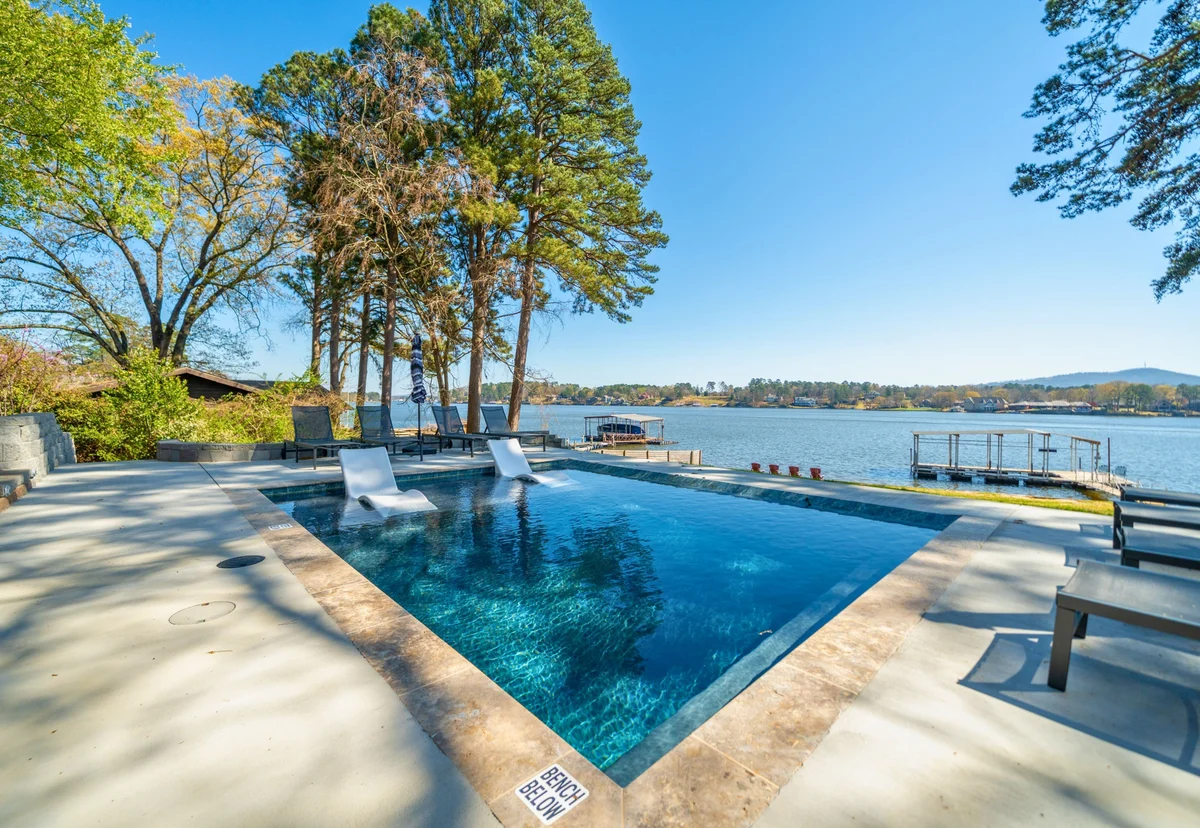 Home in Hot Springs property photo 3