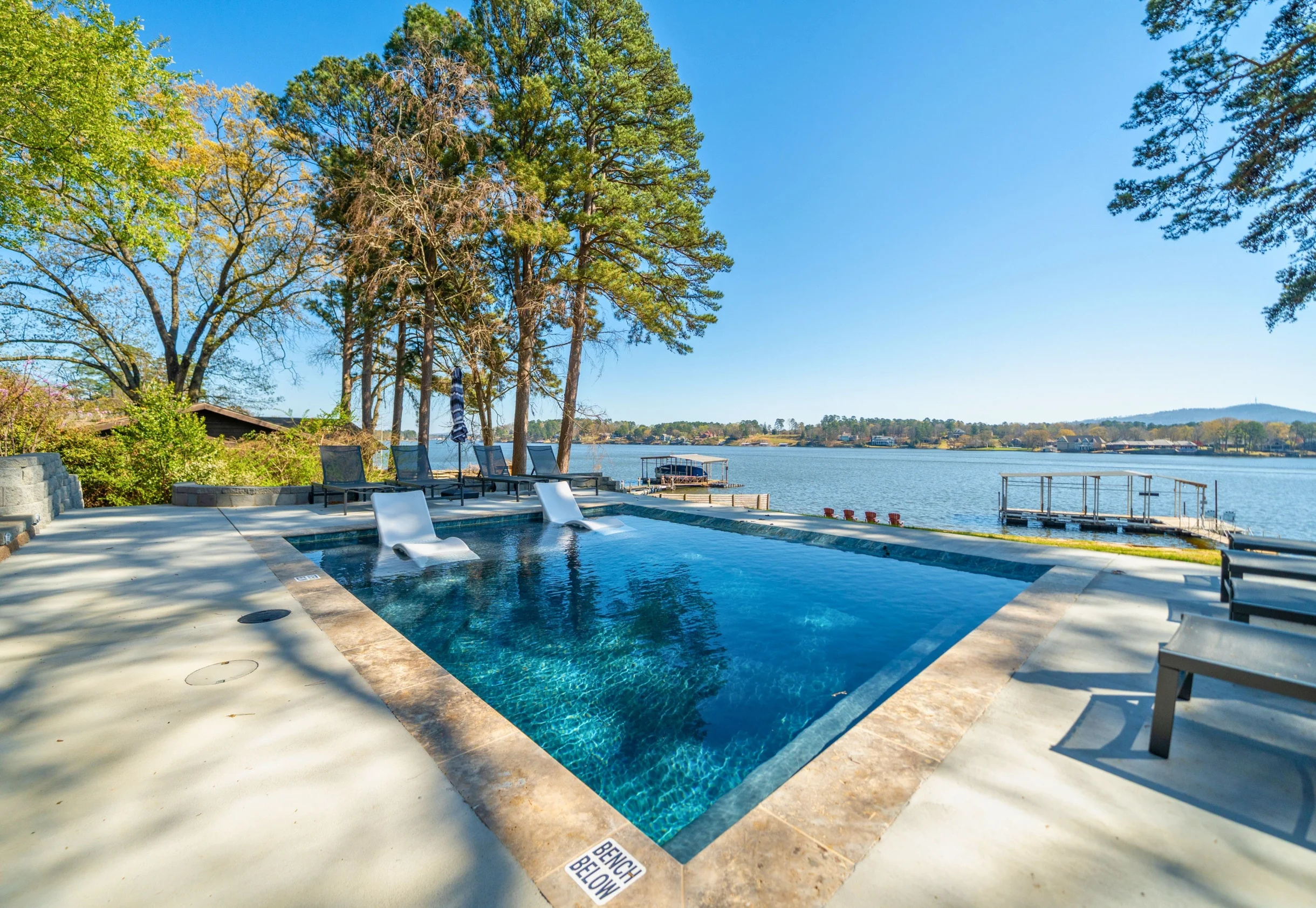 Home in Hot Springs property photo 3