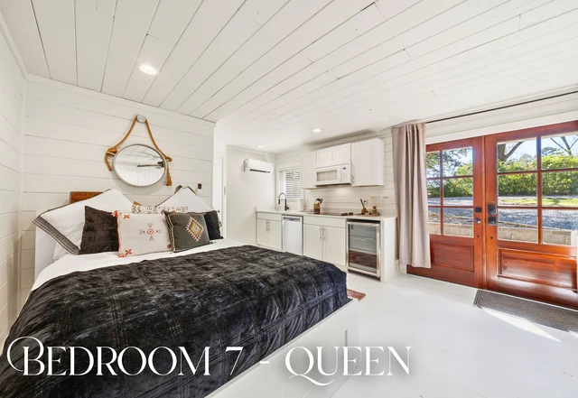 Bedroom 1 image 1