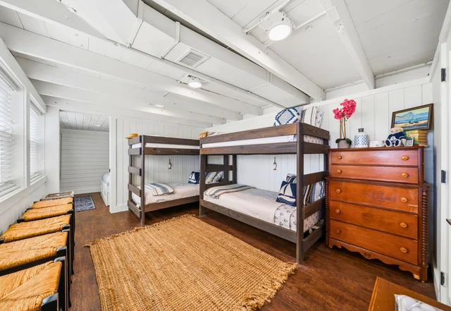 Bedroom 1 image 1
