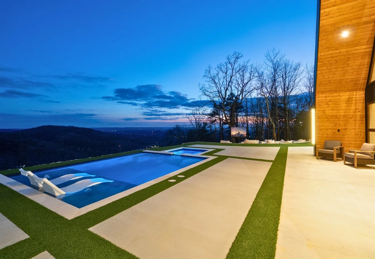 Home in Hot Springs property photo 4