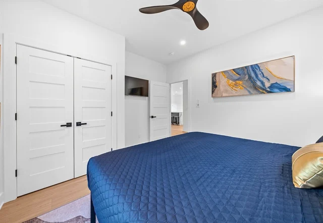 Bedroom 5 image 1