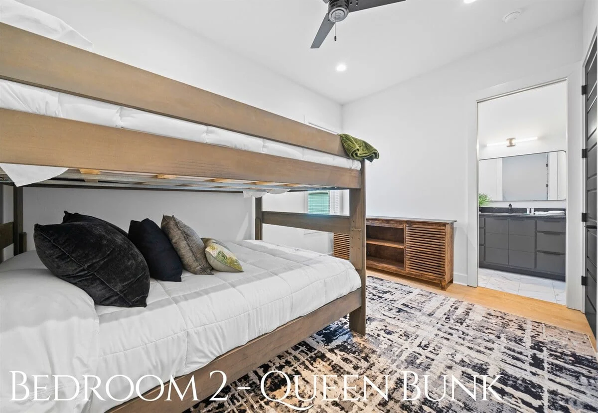 Bedroom 1 image 1