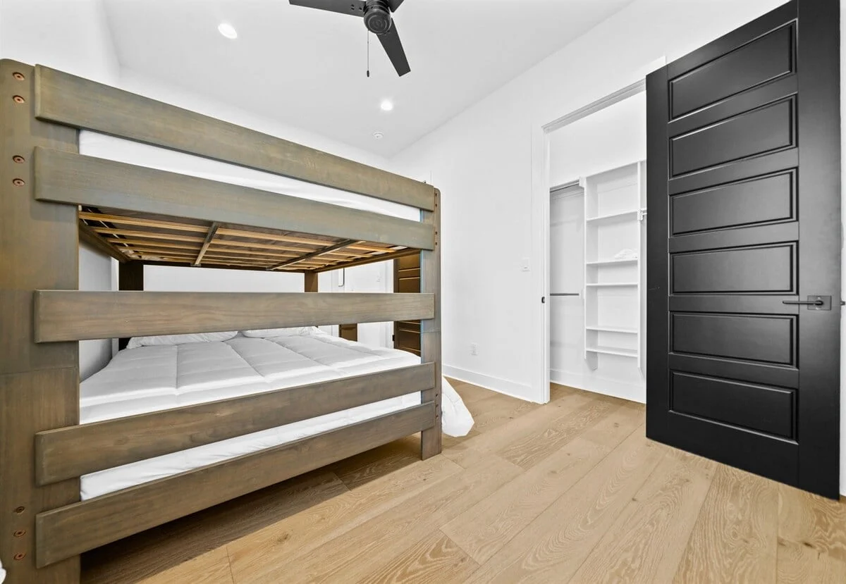 Bedroom 4 image 1