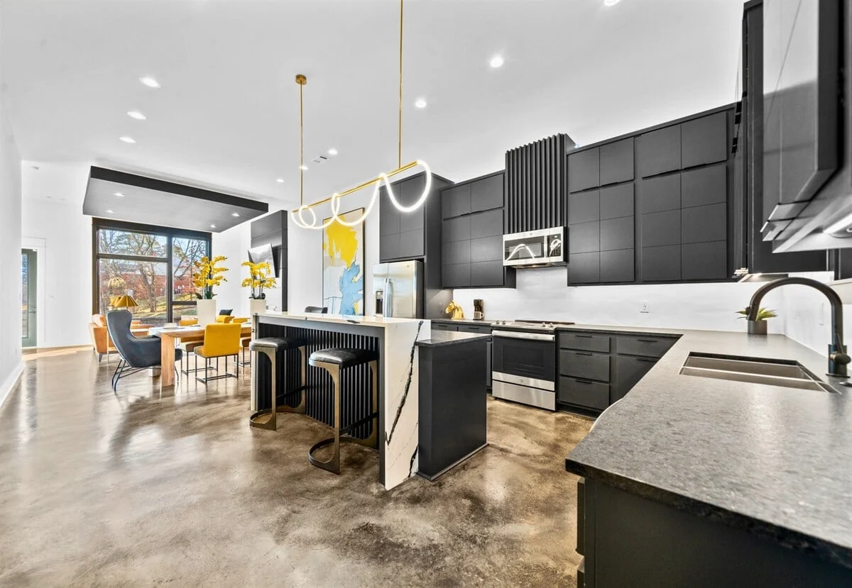 Townhome in Piney property photo 4