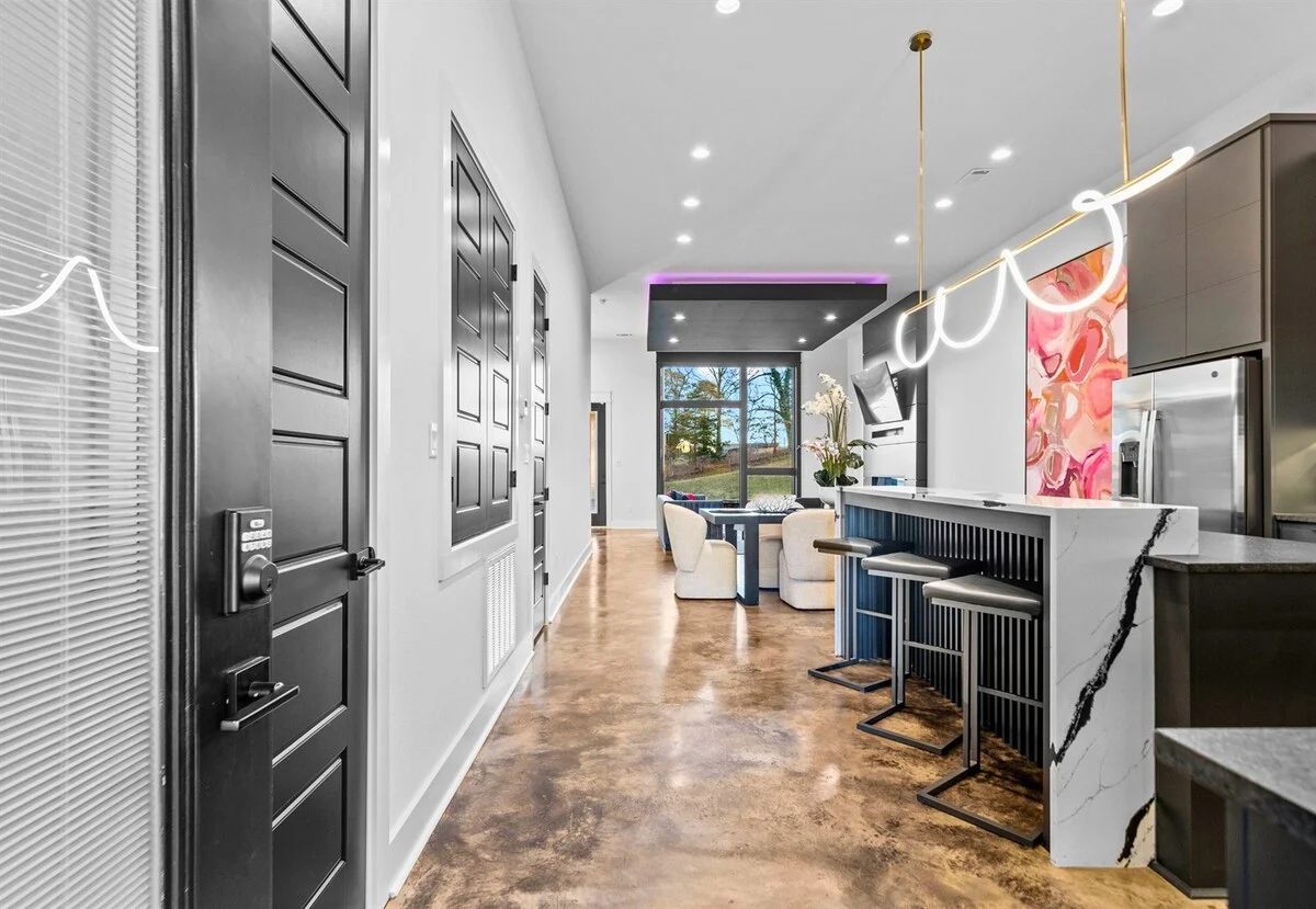 Home in Piney property photo 3