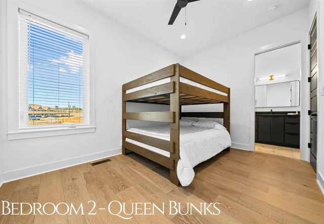 Bedroom 5 image 1