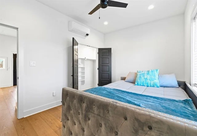 Bedroom 1 image 1