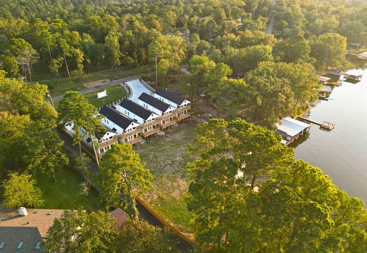 Home in Garland County property photo 3