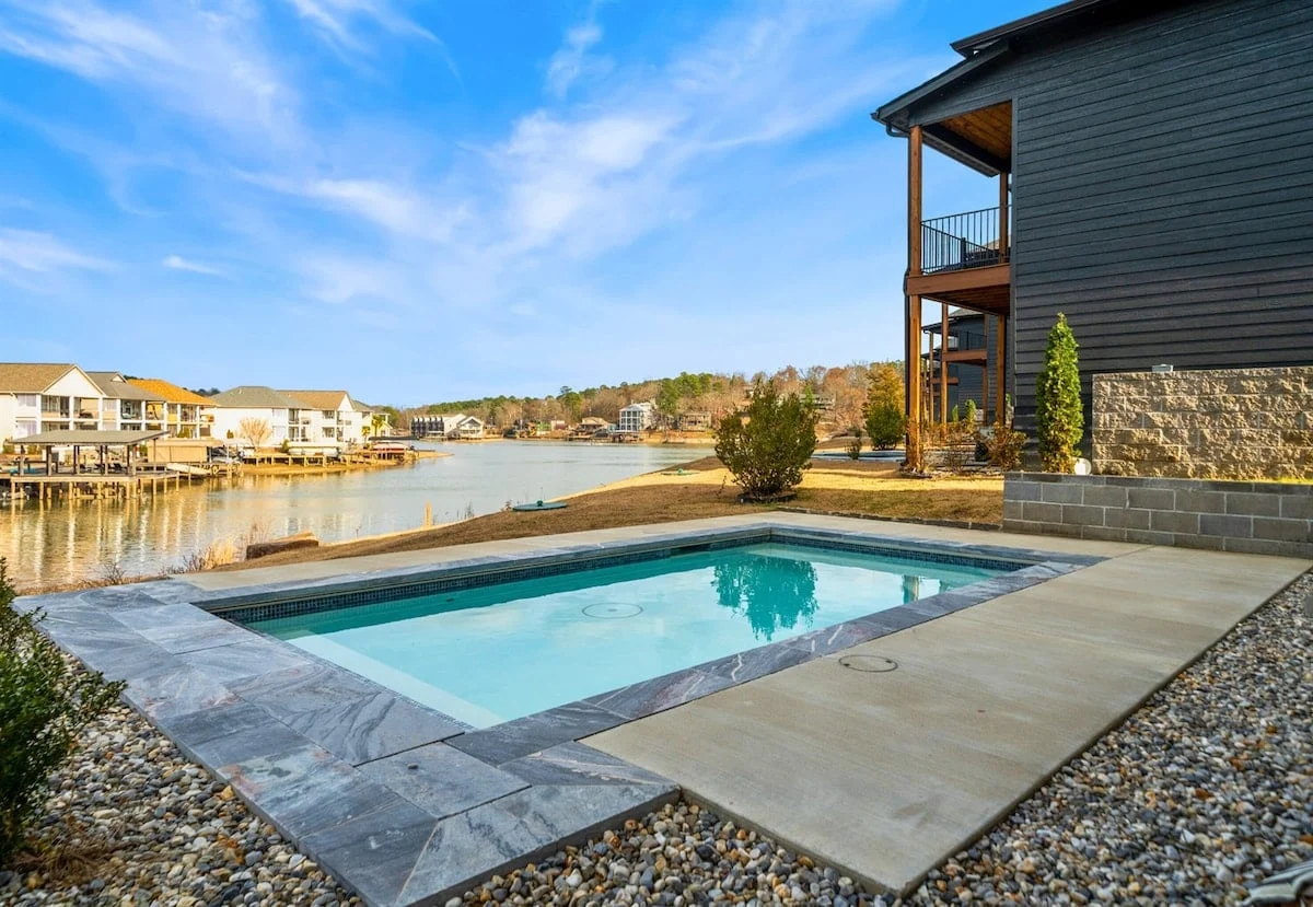 Home in Hot Springs property photo 4