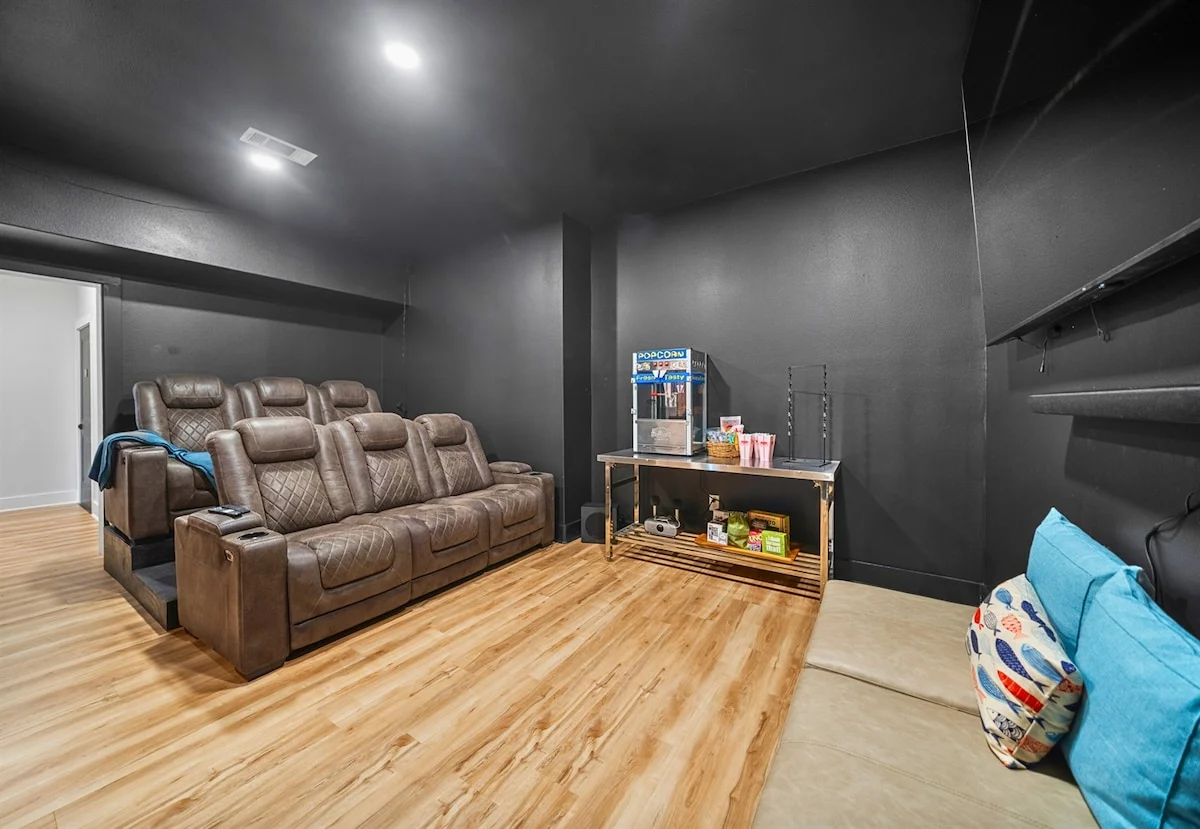 Home in Hot Springs property photo 4
