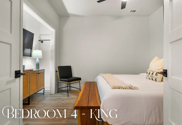 Bedroom 2 image 1