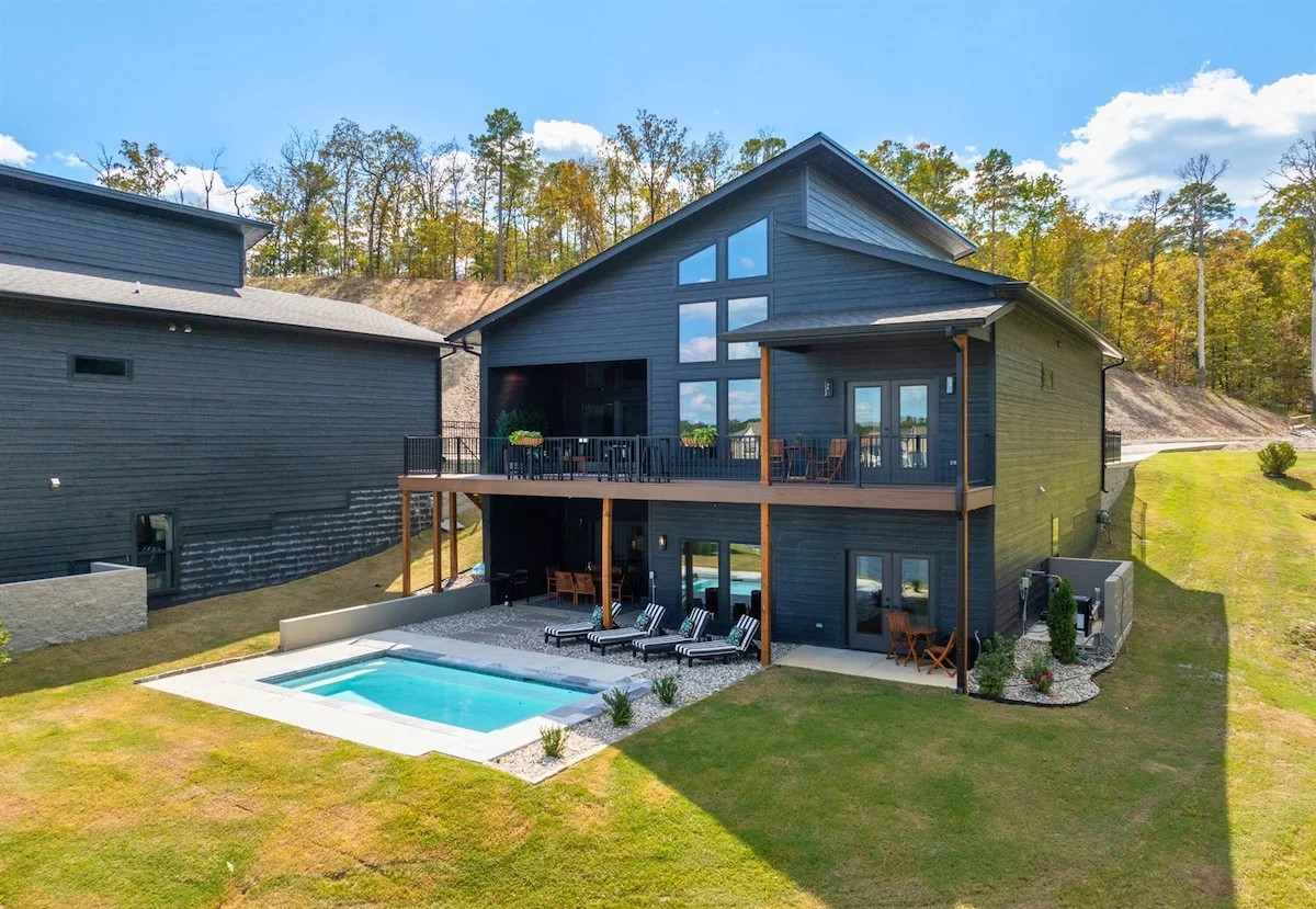 Home in Hot Springs property photo 4