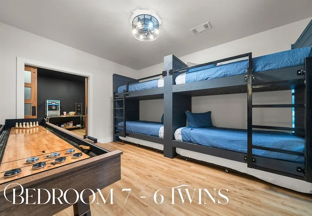 Bedroom 3 image 1